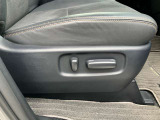 運転席パワーシートが付いています♪細かく調整できますので自分にあったシートポジションにできます♪