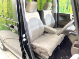 運転席シート廻りは使用感も少なく、良好な状態となっています。丁寧に使われていたことがよくわかりますね。