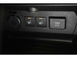 アクセサリーDC12Vソケット装備!寒い日も快適♪シートヒーター装備!USB端子ソケット装備!