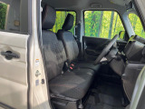 運転席シート廻りは使用感も少なく、良好な状態となっています。丁寧に使われていたことがよくわかりますね。