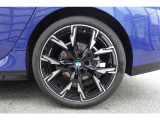 お車の詳細等はお気軽にBMW正規ディーラー Osaka BMW BPS姫里までお問い合わせくださいませ。スタッフ一同、お待ちしております。0078-6002-582225