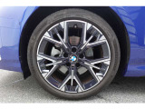 【BMWアロイホイル】軽量かつ強度に拘ったアロイホイル。走行性能ポテンシャルを引き出す設計。