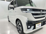 フォグランプ装着車です。暗い夜道の車両前方を明るく照らします