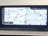 ●純正ナビ:一体感のあるナビは、高級感ある車内を演出してくれます。Bluetooth再生などオーディオ機能も充実しておりますので、運転もより楽しめます♪