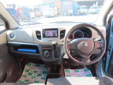 運転席から見た俯瞰図です!ドライバーが操作しやすいよう配置されています♪