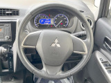 【純正革巻きステアリング】上質な革を使用することで、手にしっかり馴染みとても運転しやすいハンドルです♪