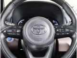 【レーダークルーズコントロール】車速に応じた車間距離を保ちながら、追従走行を支援します。