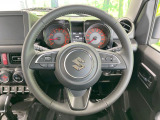 【純正革巻きステアリング】上質な革を使用することで、手にしっかり馴染みとても運転しやすいハンドルです♪