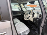 見通しのよいすっきりとした視界で、誰でも運転しやすいです。運転のしやすさは疲れにくさにも繋がりますよ♪