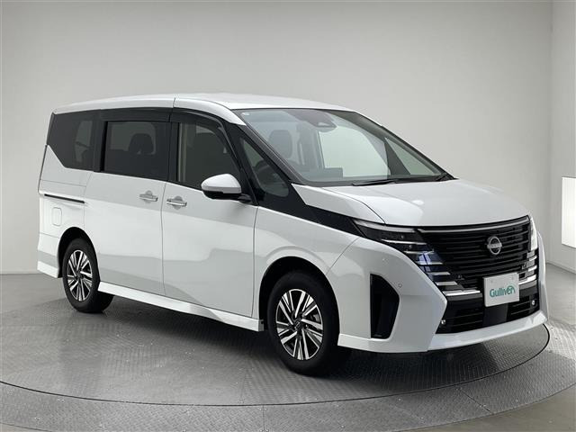 セレナ 1.4 e-4ORCE ハイウェイスターV 4WD 修復歴無し