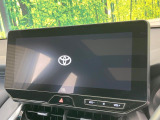 【12.3インチワイドナビ】高級感とインパクトのある大型ワイドナビを装備。各種オーディオ操作はもちろん、横長ワイド画面でのマップ2分割表示など、利便性も高いナビです♪