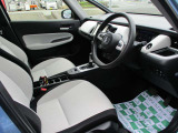 運転席側室内