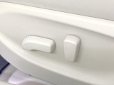 【パワーシート】スイッチ一つで簡単にシートの微調整が可能!電動だから力もいりません!快適なシートポジションにセットして、快適なドライブをお楽しみください。