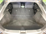 後席を格納すると、これだけの広さが!シーンに合わせたシートアレンジで、大きな荷物も積むことが出来ます♪