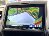 【バックカメラ】駐車時に後方がリアルタイム映像で確認できます。大型商業施設や立体駐車場での駐車時や、夜間のバック時に大活躍!運転スキルに関わらず、今や必須となった装備のひとつです!