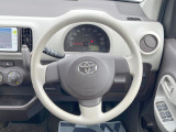 インテリアに合わせたデザインのステアリングは、運転される方のことも考え、運転しやすい形状、大きさです。是非一度、実際に触ってお確かめください。