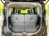 普段のお買い物や通勤、送迎等に十分な荷室スペースを確保しております。セカンドシートを倒すと、大きな荷物の積載も可能です♪