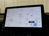 純正ナビを装備。タッチパネル式で使いやすく、お出かけもラクラクです。