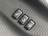 【メモリー機能付きパワーシート】ドライバーごとに設定したシート位置を記憶して、ボタン一つで切り替えできる便利な機能!運転する方が複数名いらっしゃるご家庭におすすめです♪