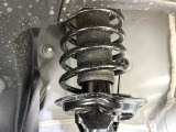 お車を安心してお乗りいただく為には、足回りの定期点検が欠かせません。サービスサポート(有償保証)では無料点検もご提供しており、安心のカーライフをお過ごしいただけるサポート体制が整っています。