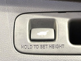 【パワーバックドア】スマートキーや運転席のボタンを押すだけでリアゲートが自動で開閉します!荷物を持っている時や、高い位置にあるバックドアを閉める際に便利な機能です♪