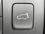 【パワーバックドア】スマートキーや運転席のボタンを押すだけでリアゲートが自動で開閉します!荷物を持っている時や、高い位置にあるバックドアを閉める際に便利な機能です♪