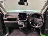 ひらけた前方視界とノンストレスな運転姿勢で快適なドライブが楽しめます。
