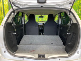 普段のお買い物や通勤、送迎等に十分な荷室スペースを確保しております。セカンドシートを倒すと、大きな荷物の積載も可能です♪