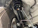 お車を安心してお乗りいただく為には、足回りの定期点検が欠かせません。サービスサポート(有償保証)では無料点検もご提供しており、安心のカーライフをお過ごしいただけるサポート体制が整っています。