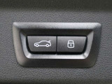 BMWライフをさらに素晴らしいものにするために、BMWカードもご用意しております。ご利用金額1,000円ごとに1ポイントたまります。BMW正規ディーラーでのご利用につきましてはポイントが2倍になります。