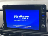【メーカー純正10型ナビ】インテリアに溶け込むスタイリッシュな「専用設計」メーカーナビを装備♪視認性や操作性など基本性能にも優れ、より上質なカーライフをお楽しみいただけます。