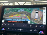 【パノラミックビューモニター】専用のカメラにより、上から見下ろしたような視点で360度クルマの周囲を確認することができます☆死角部分も確認しやすく、狭い場所での切り返しや駐車もスムーズに行えます。