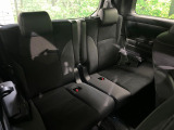 3列目シートはもちろん状態良好☆大人でもゆったりと座って頂けますので、大人数でのお出かけもラクラクです♪ご家族で、気の知れた仲間で、ドライブに行くのが楽しみですね♪