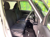 運転席シート廻りは使用感も少なく、良好な状態となっています。丁寧に使われていたことがよくわかりますね。