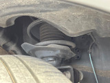 お車を安心してお乗りいただく為には、足回りの定期点検が欠かせません。サービスサポート(有償保証)では無料点検もご提供しており、安心のカーライフをお過ごしいただけるサポート体制が整っています。