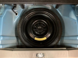 最近の新車のはスペアタイヤが装備されてない車が増えていますがこのタントはスペアタイヤが装備されていますよ★