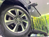 【純正16インチアルミホイール】外観にマッチした純正アルミホイールを装着しております。各種社外アルミホイールや、スタッドレスタイヤも取扱いしております。是非ご相談ください♪