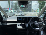 窓ガラスが大きく車両感覚も掴みやすいお車ですので安心してお乗りいただけます。