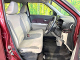 運転席シート廻りは使用感も少なく、良好な状態となっています。前オーナー様が丁寧に使っていたことがよくわかりますね。