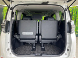 普段のお買い物や通勤、送迎等に十分な荷室スペースを確保しております。セカンドシートを倒すと、大きな荷物の積載も可能です♪