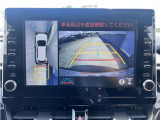 パノラミックビューモニター付きです。車両を上から見たような映像をディスプレイオーディオ画面に表示。運転席からの目視だけでは見にくい、車両周辺の状況をリアルタイムでしっかり確認できます。