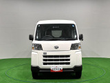 スクエアなボディが叶える広々空間、たくさん積めて仕事がしやすい荷室、働く人の運転しやすさ、そして、.先進の安全装備を搭載したハイゼットカーゴが入荷致しました。