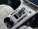 ◆LIBERALAは、輸入車選びの新たなスタイルを提案するインポート・セレクト・ブランドです。オーナー様となる方がクルマから直接感じる感性を第一にした、最良の一台との出会いをコーディネートいたします。