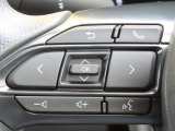 ブルートゥースに接続すれば、スマホに入れている音楽が聞けたり運転中に電話がかかってきてしまった場合もハンドルから電話を取ることができます!