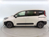 ロングラン保証付き。トヨタのお店で中古車をお買い上げいただいたお客様に安心で快適なカーライフをお約束する。1年間の保証です。
