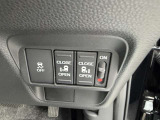 車内からもスライドドア開閉可能です