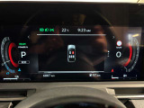見やすいメーター周り!!カラーディスプレイには運転をサポートするさまざまな情報が表示されます(^^♪