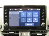 ディスプレイオーディオを装備。スマホとクルマをつなぐことで、これまでのナビに加えて、いろんなサービスが楽しめます。