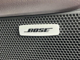 【BOSEサウンドシステム】メーカーオプションの高品位サウンドシステムを搭載。専用のチューニングが施された大小様々なスピーカーから良質なサウンドが奏でられ、臨場感あふれる音響空間を演出します。