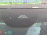 【i-ACTIVESENSE】走行中に前方の車両等を認識し、衝突しそうな時は警報とブレーキで衝突回避と被害軽減をアシスト。より安全にドライブをお楽しみいただけます。